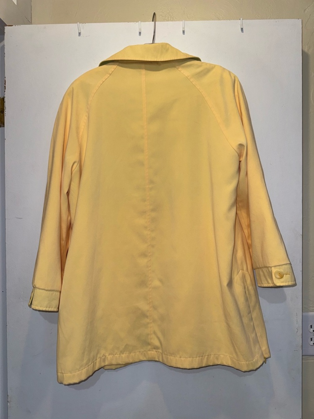 London Fog Jacket - Picture 3 of 4